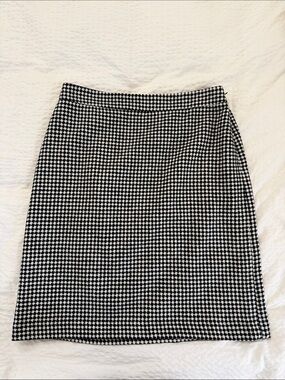 Talbots Black and White diamond print Pencil Skirt